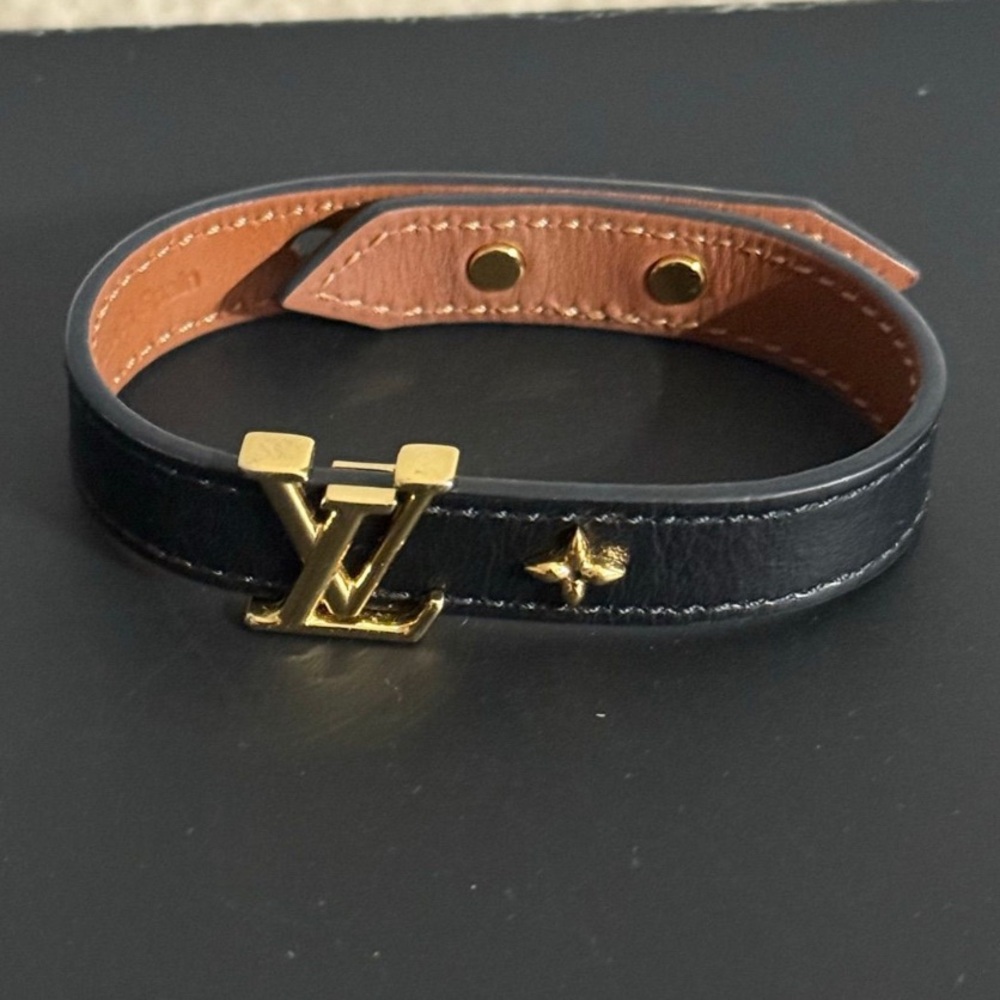 Authentic Louis Vuitton LV Iconic Bracelet Black Leather Gold Hardware Unisex - Picture 4 of 9